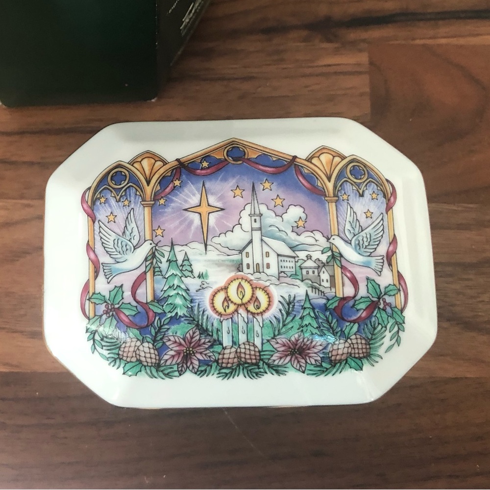 Vintage 1989 Heritage House music box
